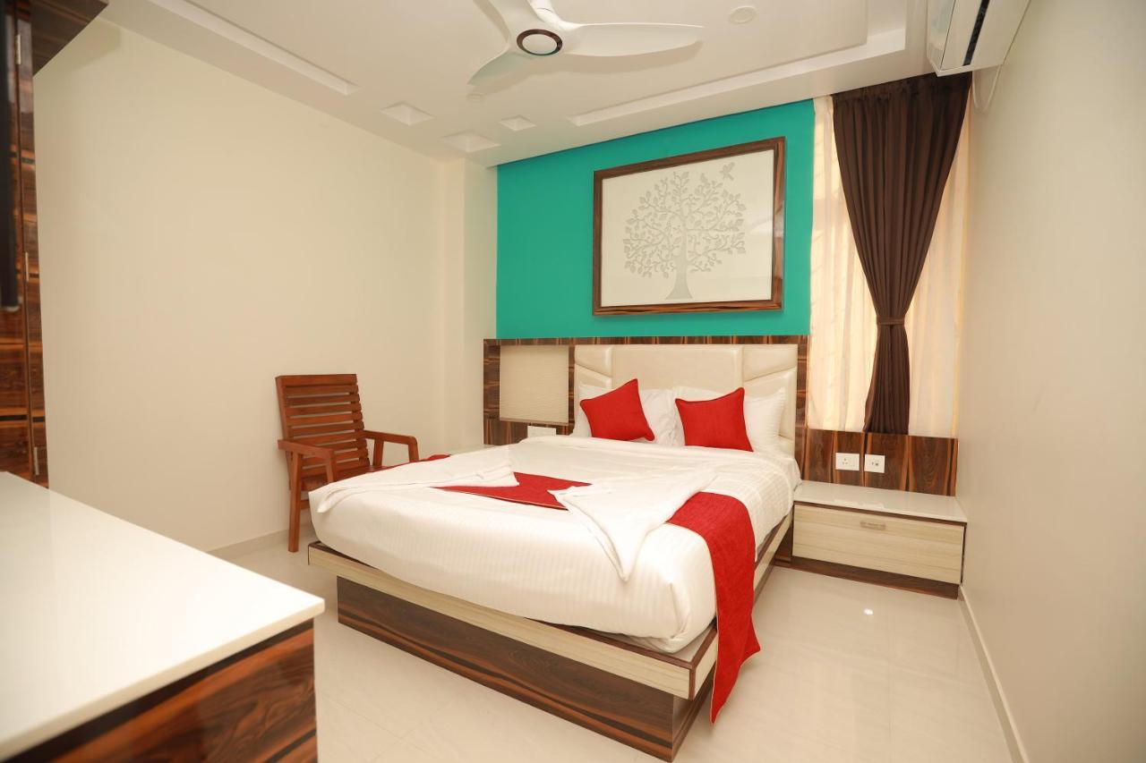 Sree Bharat Residency Hotel Alandurai Exterior photo